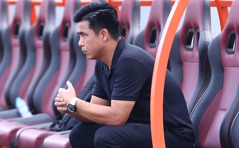 Coach Nguyen Viet Thang will not lead Phu Dong Ninh Binh. Photo: Thanh Vu