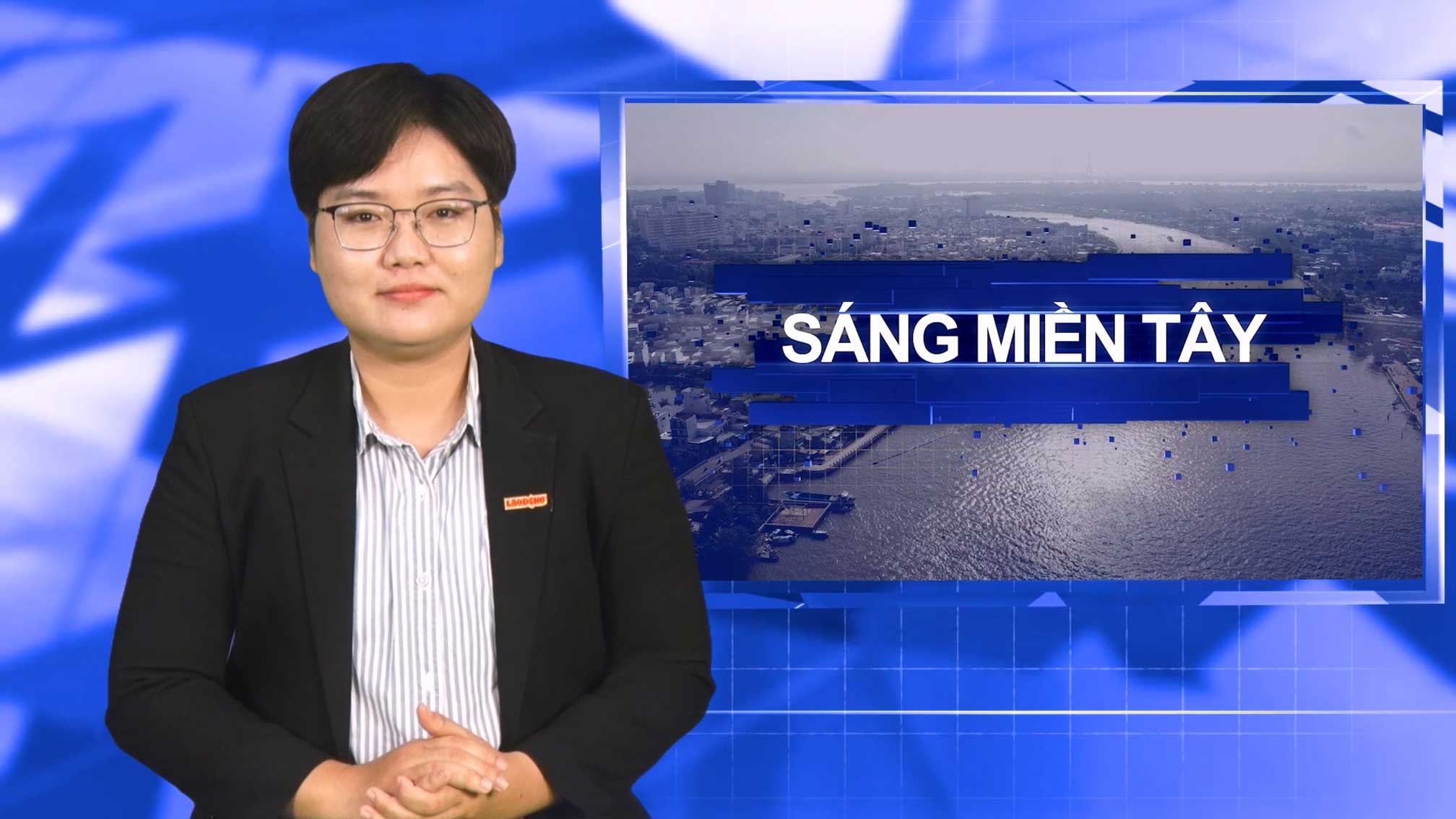 Morning in the West, September 17: Landslide approaches the asphalt road along the river in Vinh Long