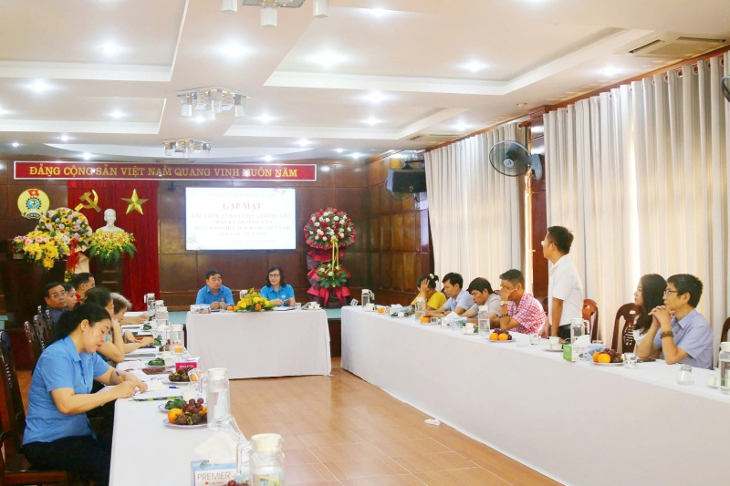 Lanh dao Cong doan Quang Nam thong tin nhieu noi dung lien quan den kien toan bo may tai buoi gap mat bao chi ngay 16.6. Anh: Hoang Bin