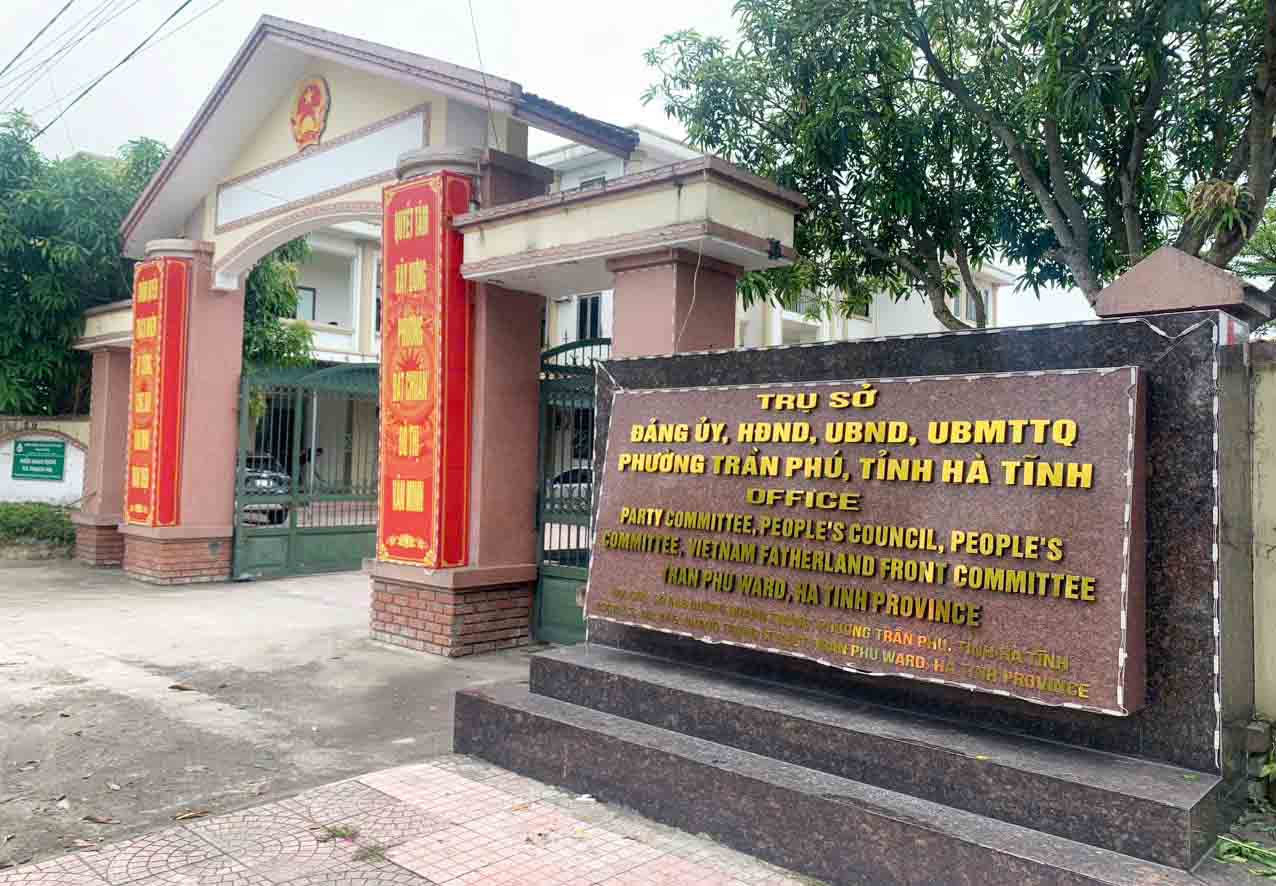 Bien ten phuong Thach Ha da gan ten phuong moi. Anh: Tran Tuan.