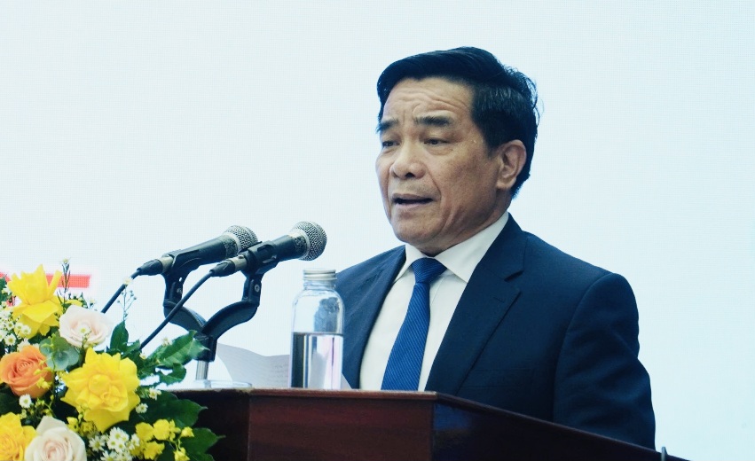 Chu tich UBND tinh Quang Nam Le Van Dung phat bieu tai buoi gap mat bao chi. Anh: Nguyen Hoang