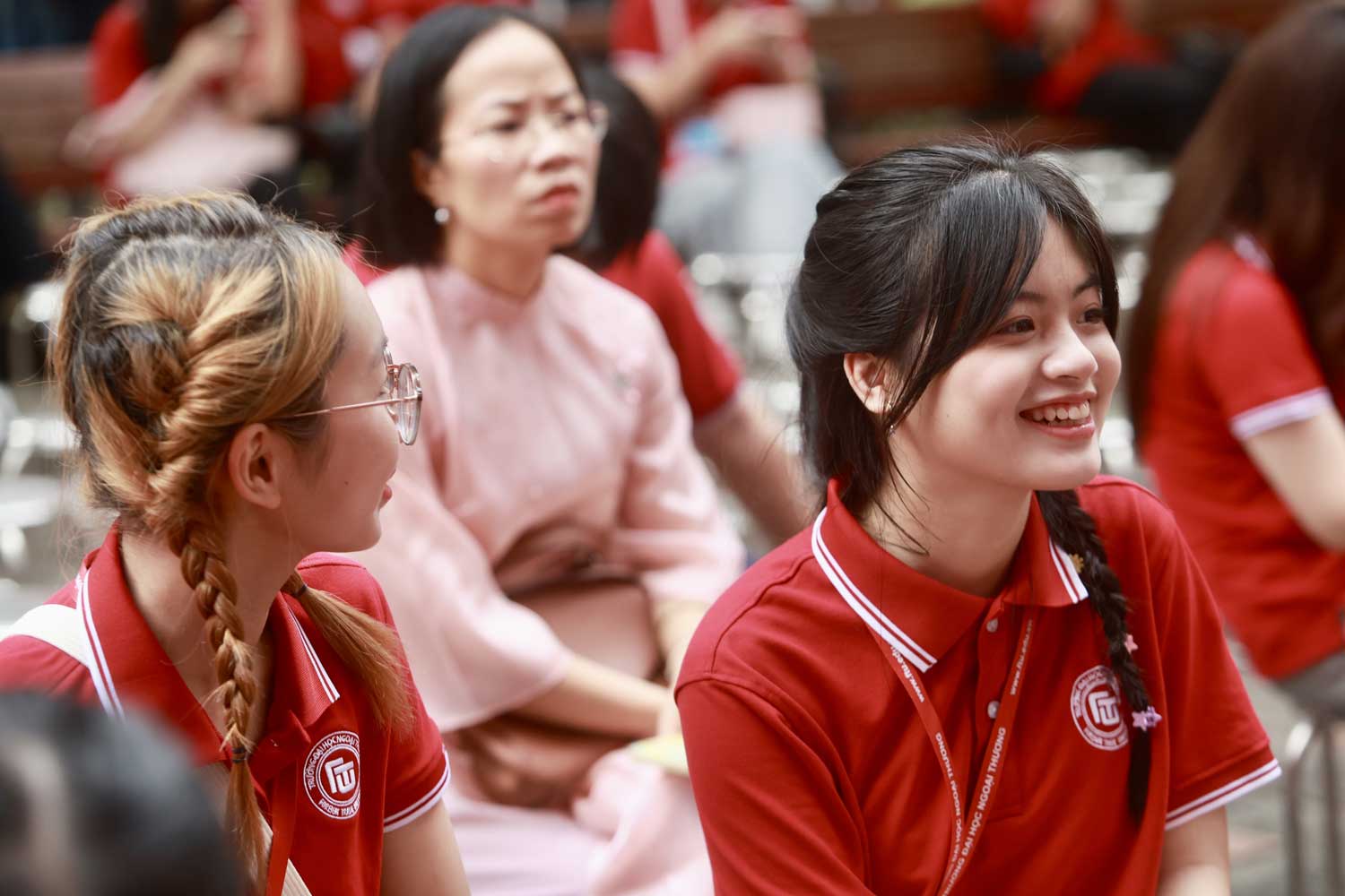 Notes when registering for hot majors at Foreign Trade University 2025