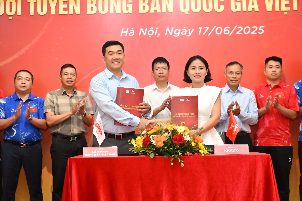 Le ki ket giua Lien doan bong ban Viet Nam va nha tai tro. Anh: Dinh Trung