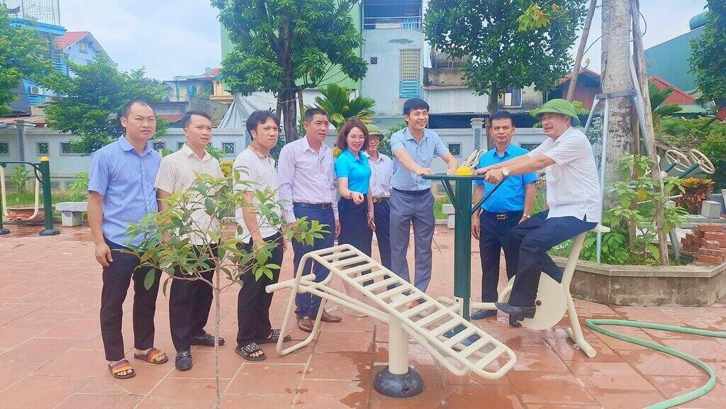 Actividades culturales que trabajan en la comuna Phung XA, perteneciente a la Federacion Laboral de Thach ese distrito. Foto: Hai Yen