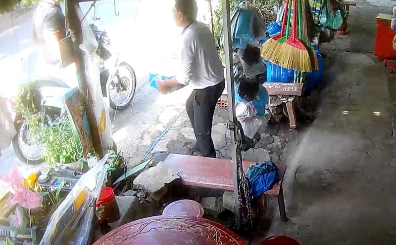 Subject bought 3 boxes of beer and then drove away in Bac Lieu