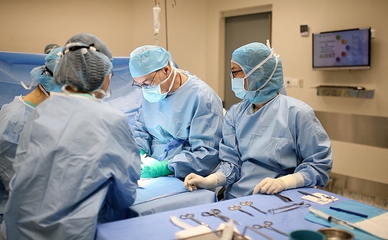 Doctor Stephane Guero and his team performed surgery to extend the patient's arm. Photo: Provided by the hospital