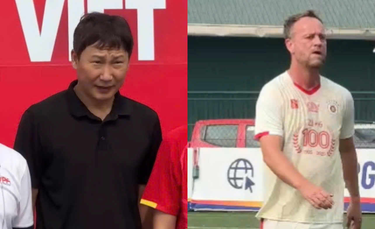 Coaches Kim Sang-sik and Mano Polking.