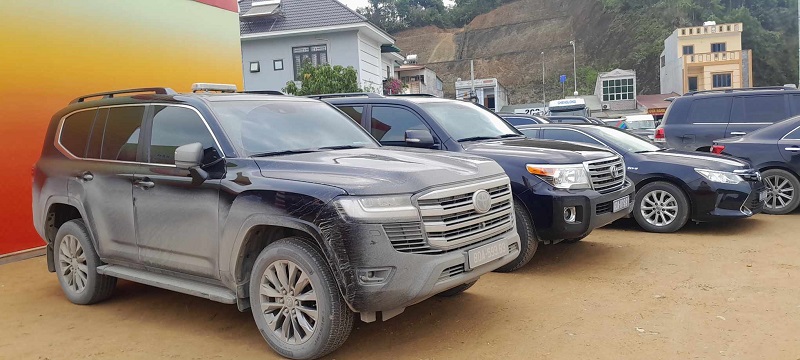 El puesto de director general se le ha emitido un automovil para ser devuelto para organizar un nuevo acuerdo. Foto: Xuyen Dong