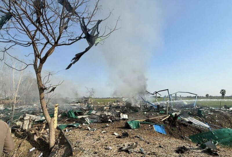 Una explosion de fabrica de fuegos artificiales en China en enero de 2024. Foto: Xinhua