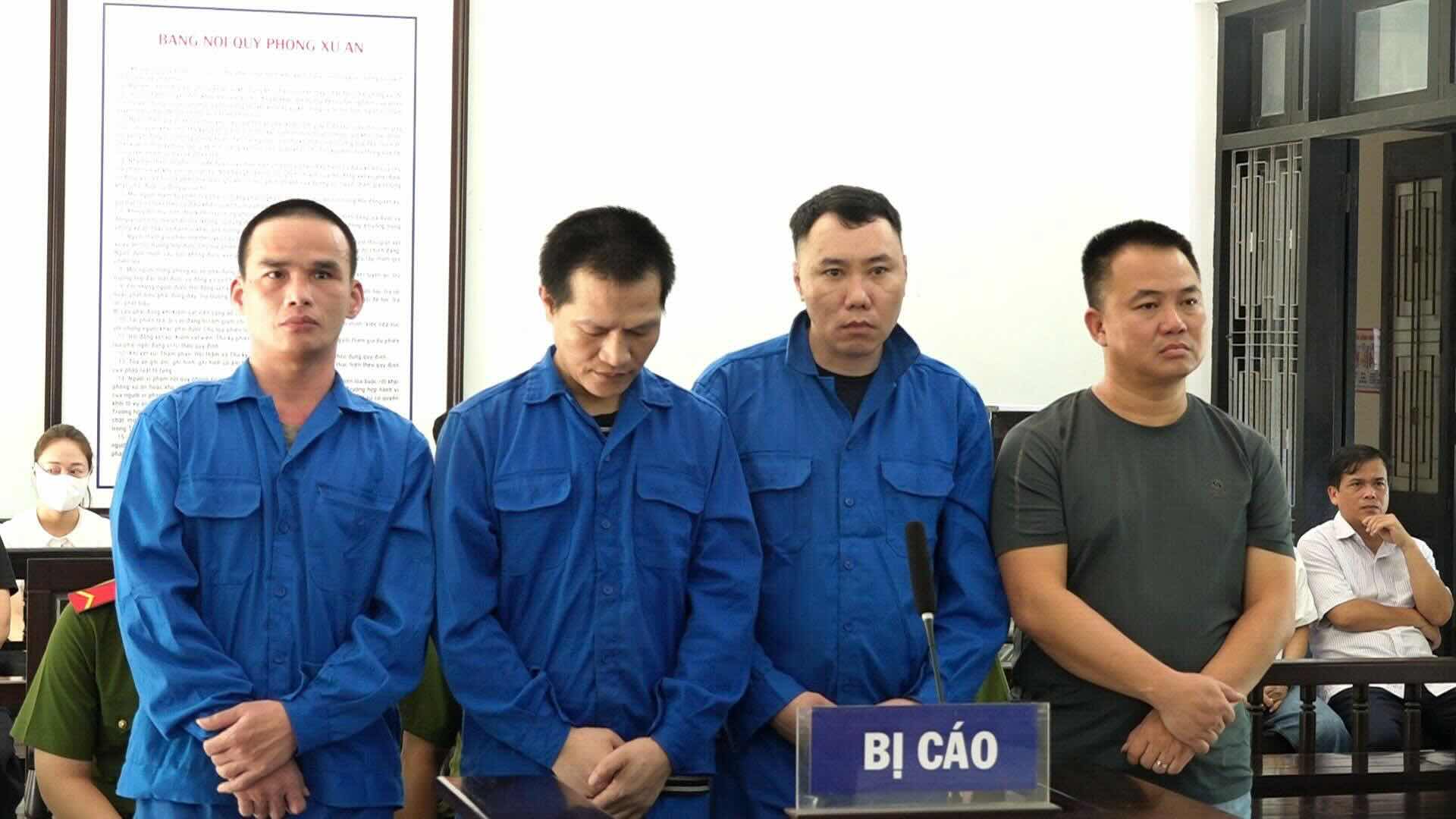 Illegally transporting 12 Chinese people, 4 defendants in Quang Ninh were sentenced to prison.