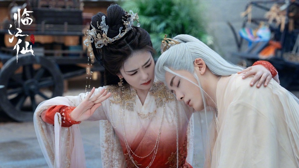 Bai Lu and Tang Thuan Hy in the movie Lam Giang Tien. Photo: Film producer