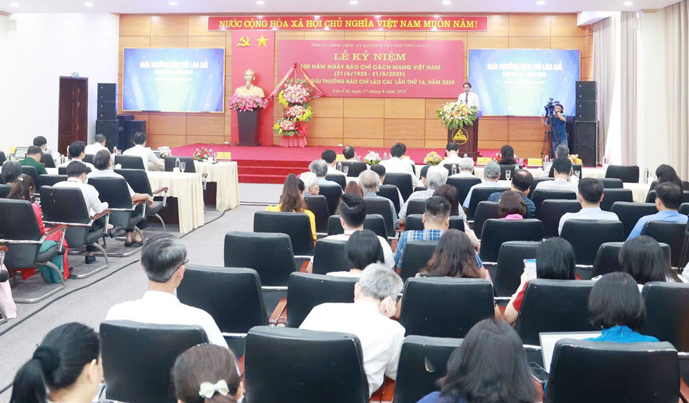 Quang canh le trao giai C Bao chi tinh Lao Cai nam 2025