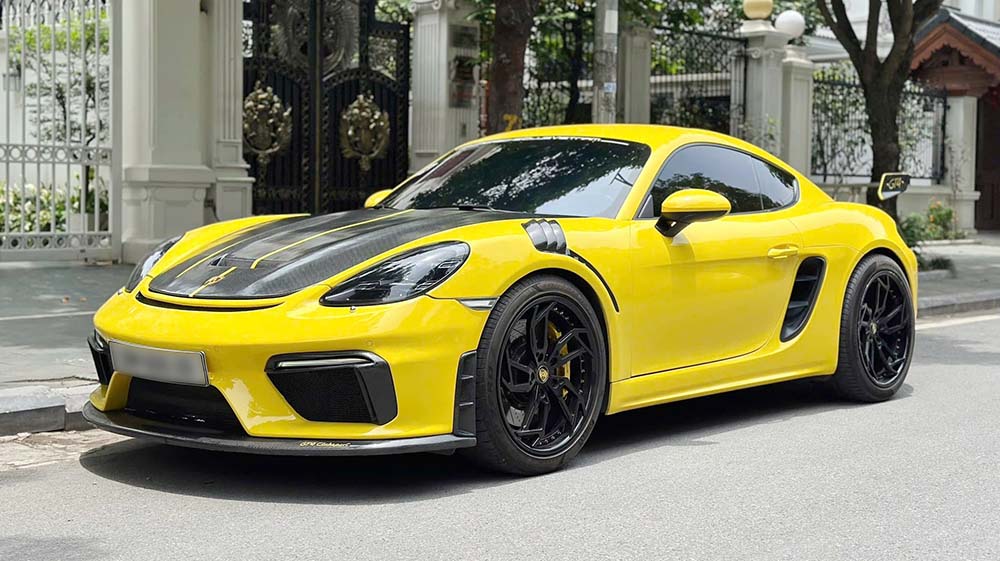Porsche 718 Cayman en Hanoi se gastan miles de millones de actualizaciones exteriores e interiores. Foto: Hung Vu