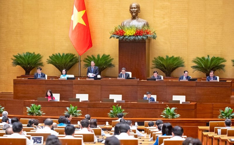 The National Assembly continues to discuss socio-economic development plans and the state budget. Photo: Pham Dong