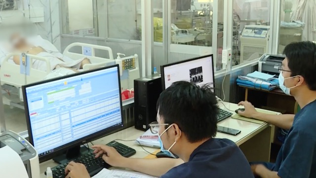 The COVID-19 epidemic situation has decreased sharply in Ho Chi Minh City, people should not be subjective. Photo: Nguyen Ly