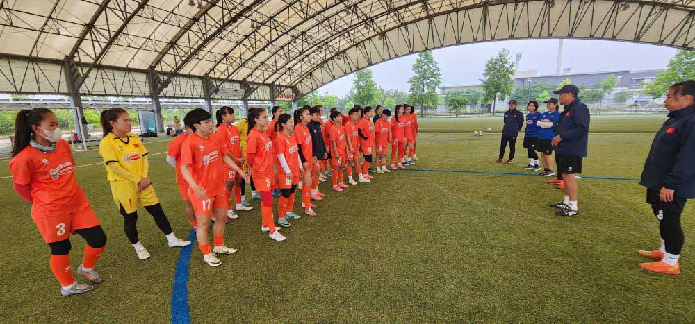 Tuyen nu Viet Nam hoc hoi duoc nhieu kinh nghiem o Nhat Ban. Anh: VFF