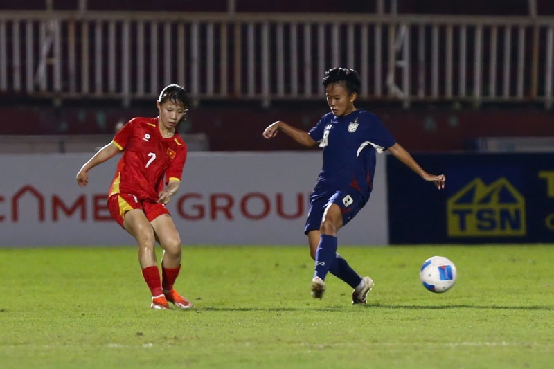 U19 nu Thai Lan gay kho khan cho U19 nu Viet Nam. Anh: Thanh Vu