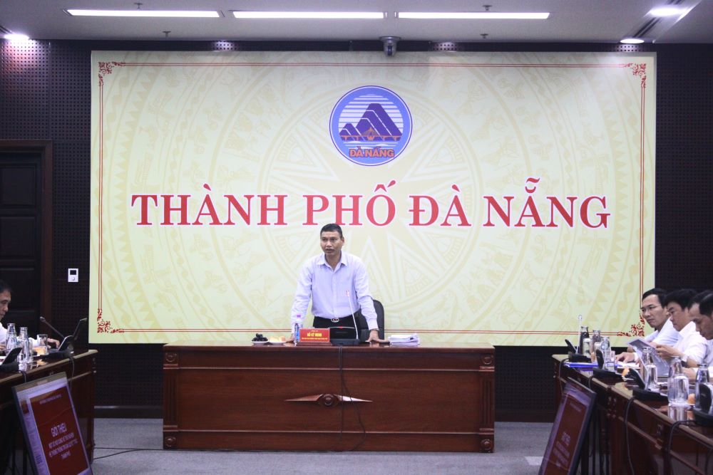 Ong Ho Ky Minh – Pho Chu tich UBND TP Da Nang cung ong Ho Quang Bieu - Pho chu tich UBND tinh Quang Nam chu tri hoi nghi. Anh: Tran Thi