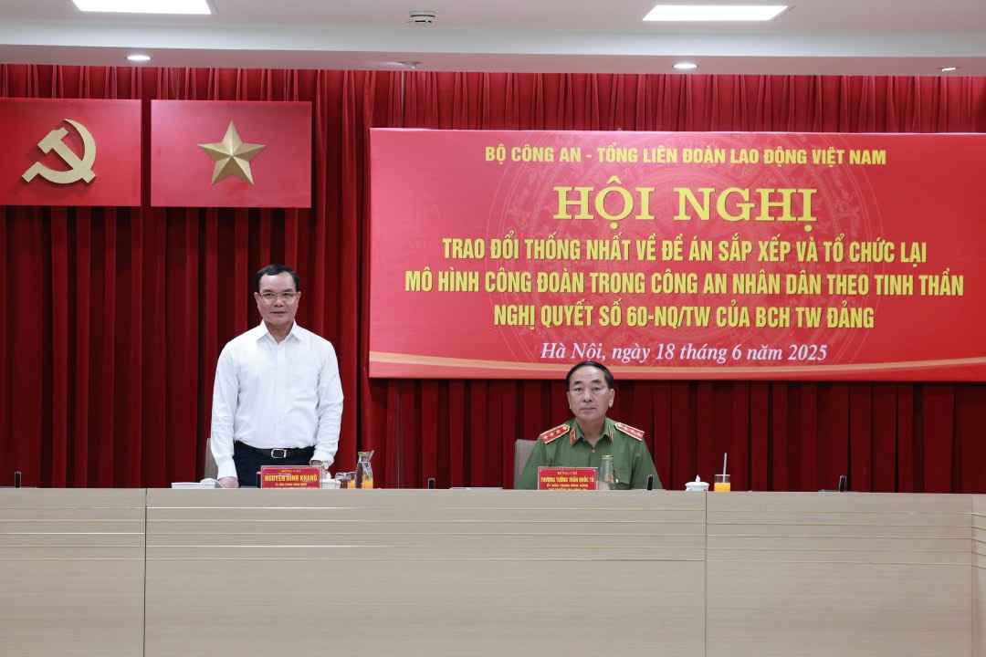 Chu tich Tong LDLDVN Nguyen Dinh Khang phat bieu tai hoi nghi. Anh: Hai Nguyen