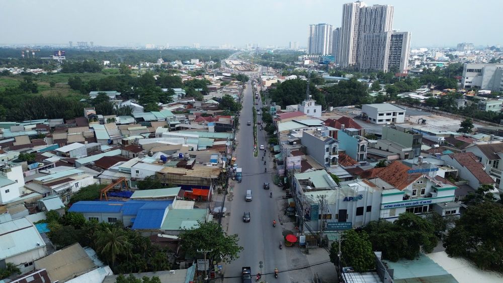 Hien du an con vuong khu dat rong khoang 22.000 m2 chua ban giao mat bang. Anh: Anh Tu