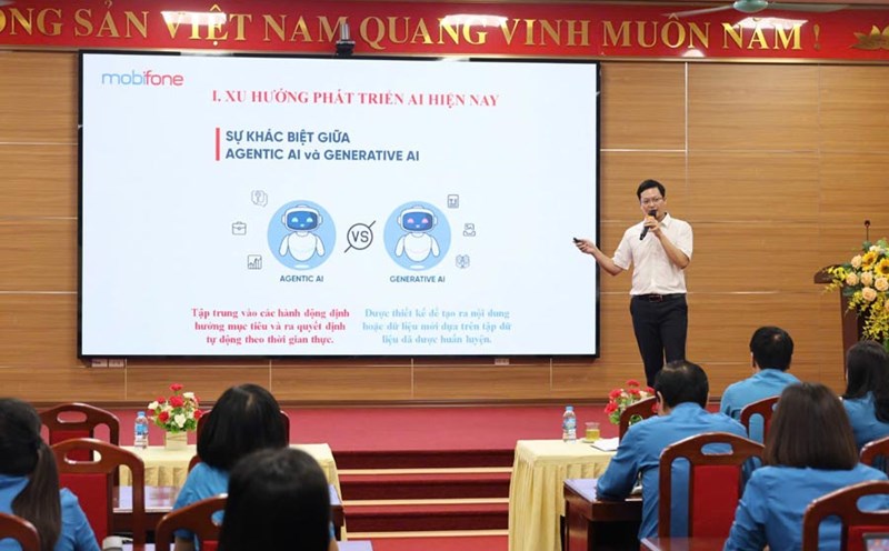 Bac Giang provincial trade union officials were disseminated knowledge about digital transformation and the application of artificial intelligence in trade union activities at the conference held on April 18, 2025. Photo: Quyet Chien