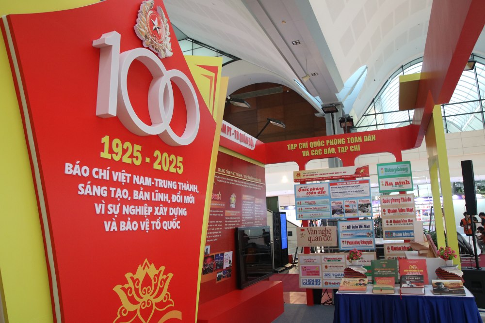 Hoi bao toan quoc nam 2025 ngay hoi lon cua gioi bao chi ca nuoc, dung vao dip Ky niem 100 nam Ngay bao chi cach mang Viet Nam. Anh: Tran Vuong