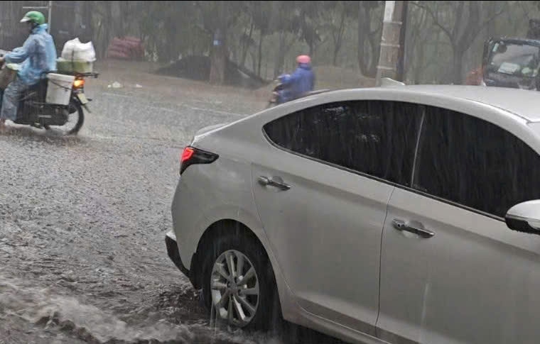 The upgrading of Ba Vi Bridge contributes to reducing flooding during the rainy season. Photo: Thanh Quynh