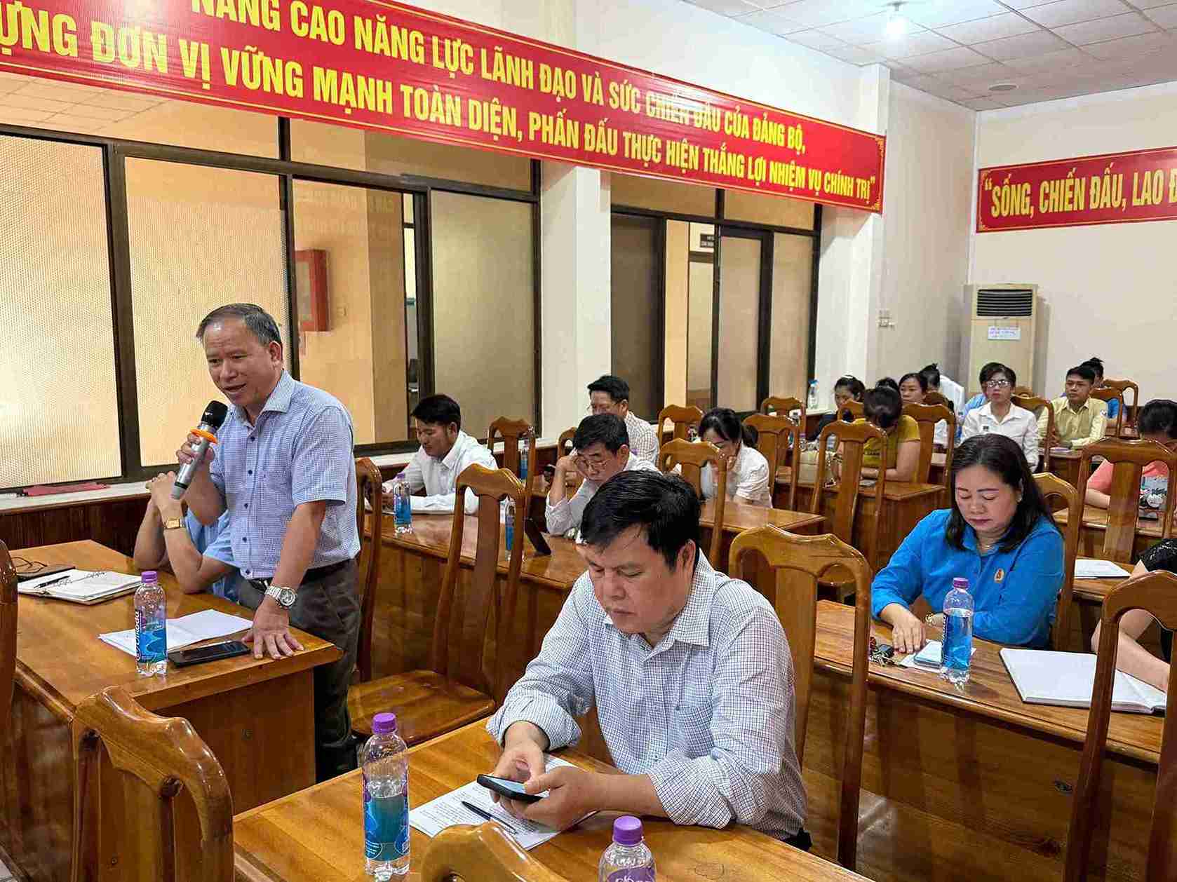 Mot so dai bieu dong gop y kien. Anh: Bao Trung