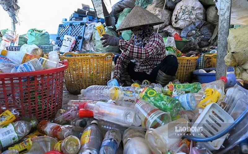 Plastic waste is harmful to the environment. Photo: Thanh An