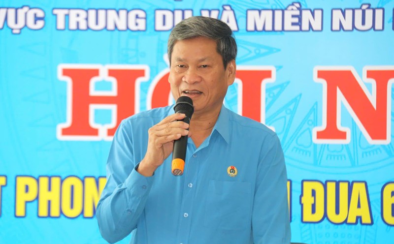 Mr. Huynh Thanh Xuan - Vice President of the Vietnam General Confederation of Labor shared at the summary conference. Photo: Phuong Linh