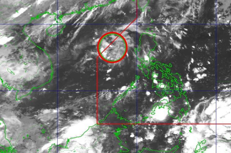 Cap nhat vi tri cua ap thap truoc khi suy yeu va tan dan tren Bien Dong. Anh: PAGASA