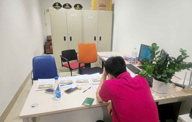 Giấu 7 triệu Yên Nhật trong vali xách tay, hành khách bị khởi tố