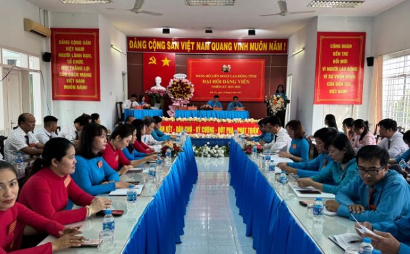 The Congress voted to approve 7 main targets for the 2025-2030 term. Photo: Hoang Loc