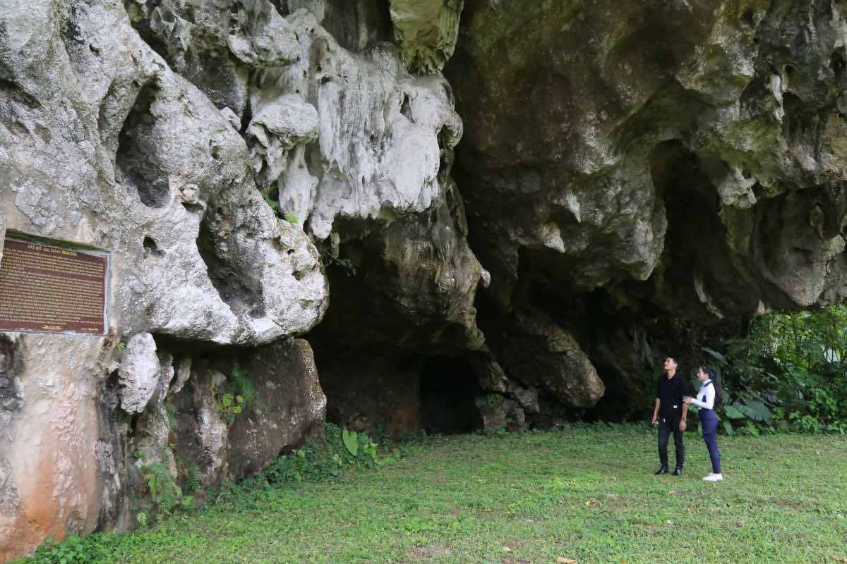 The Hang Nha Nhat relic still retains its historical value.