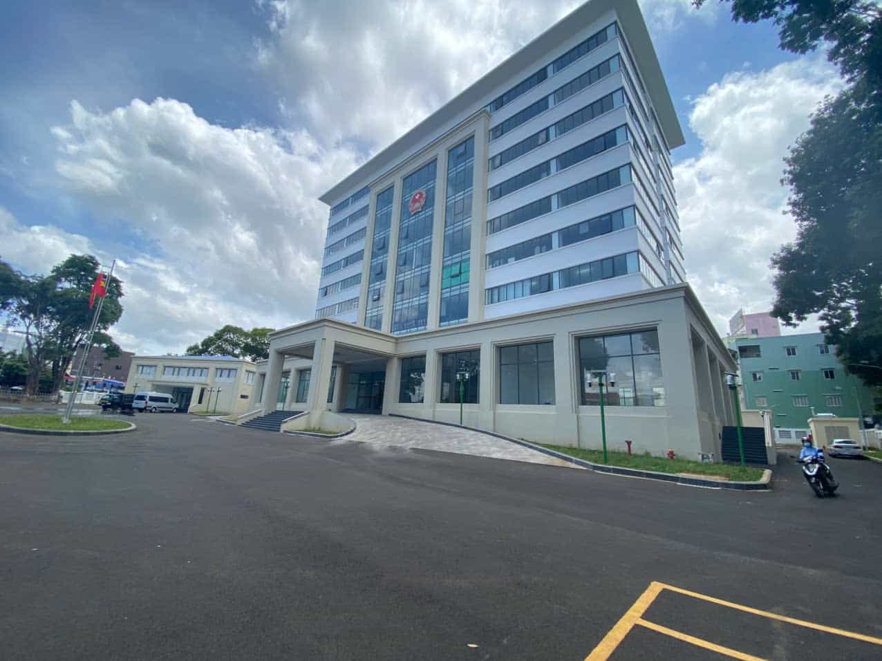 Headquarters of more than 150 billion VND of Plieku Ward. Photo: Thanh Tuan