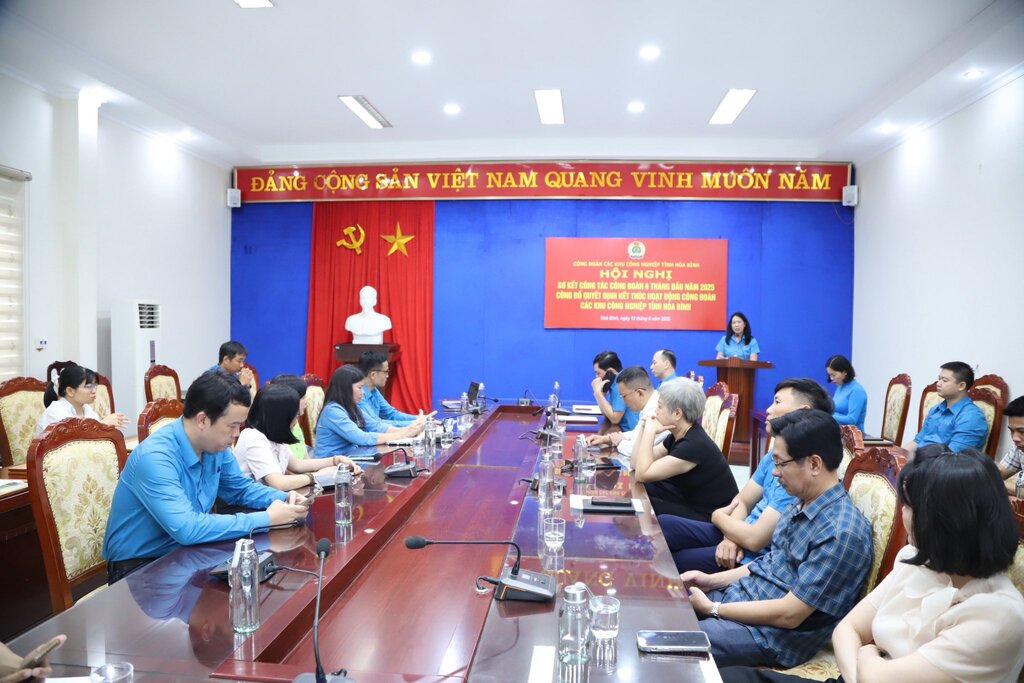 Anh: Cong doan Hoa Binh