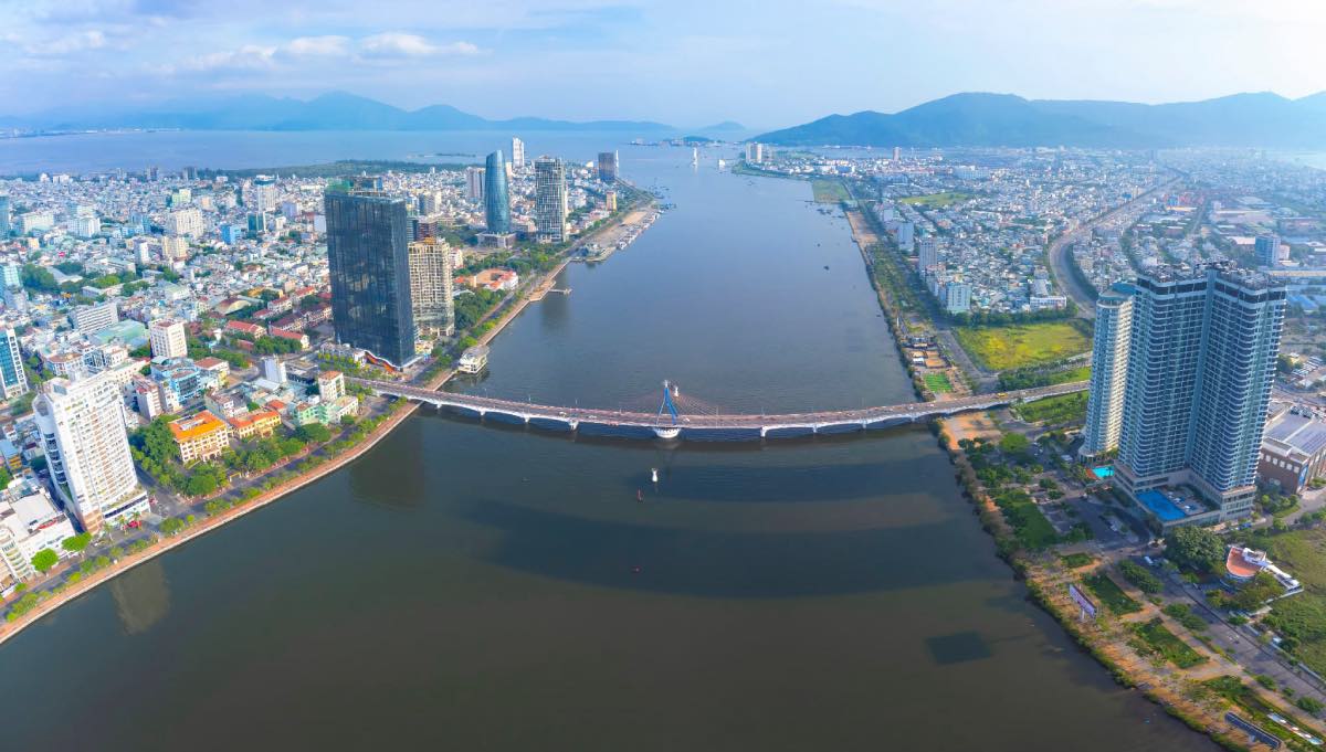 Journalism contributes to building a more humane and better society. Photo: Nguyen Trinh