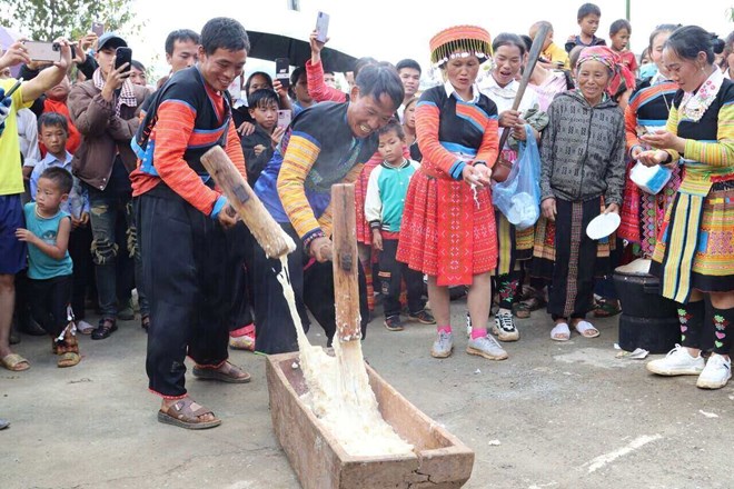 La persona retirada y el jefe de la aldea, ahora deben optimizar la nomina, la asignacion unica es igual a 15 meses de la asignacion mensual. Foto: Khanh Linh