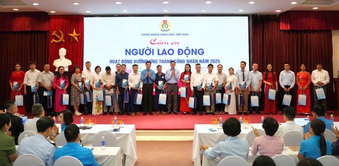 Công đoàn Giáo dục Việt Nam tổ chức 31 cuộc đối thoại nhân Tháng Công nhân