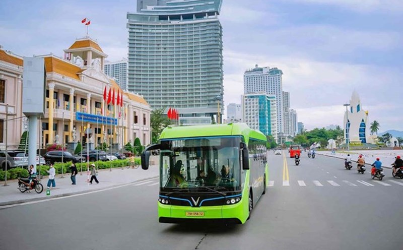 La localidad abrira la ruta del autobus NHA Trang - Phan sono para servir a las personas y funcionarios despues de la fusion. Foto: Huu Long
