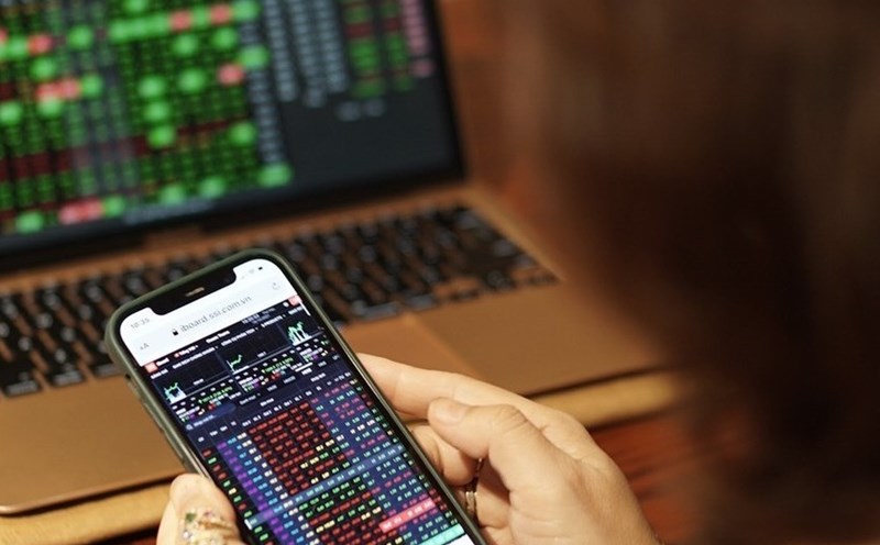 The psychology of stock investors is no longer too cautious about the derivatives expiration session. Photo: Bao Chuong