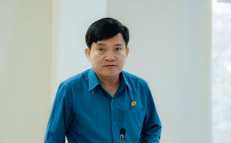 Vice President of the Vietnam General Confederation of Labor Nguyen Xuan Hung. Photo: Phu Temple