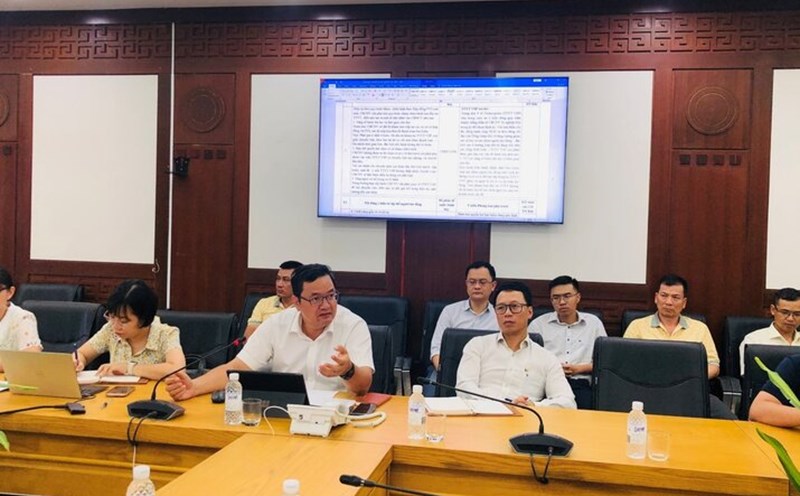 Periodic dialogue at the workplace in 2025 of the Petroleum Exploitation Enterprise (Vietsovpetro) to listen to and absorb the opinions of workers. Photo: Tra My