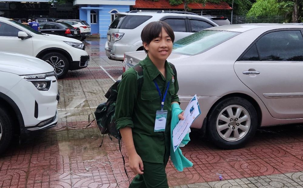 In the summer, let's send our children to military school to learn how to be independent. Photo: Tran Lam