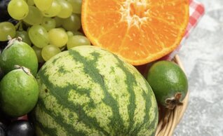 Coma lo que la fruta ayuda a enfriar el higado en verano. Foto: thuy duong