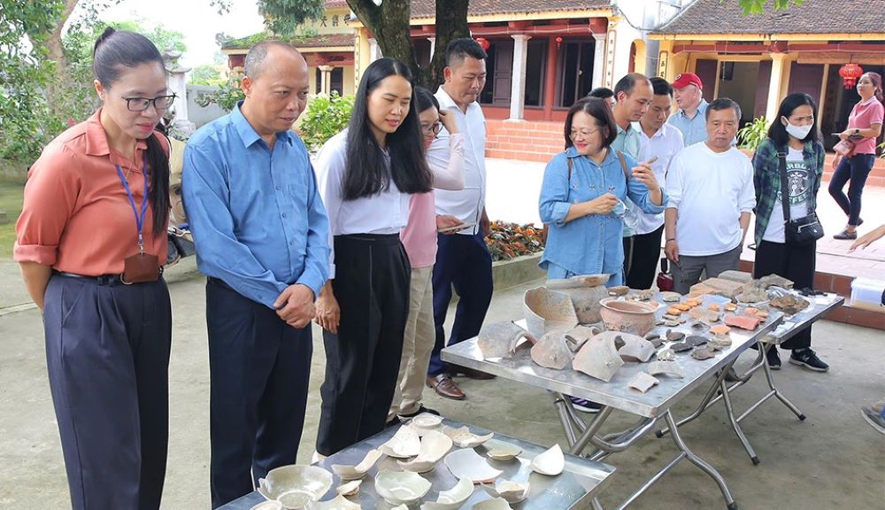Se descubrieron muchos artefactos nuevos en el area de Ba Ngo Pagoda, Truong Yen Commune, Hoa Lu, Ninh Binh. Foto: Tran Lam