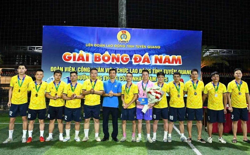 The 2025 Tuyen Quang Provincial Trade Union Men's Football Tournament was a great success. Photo: Viet Bac.
