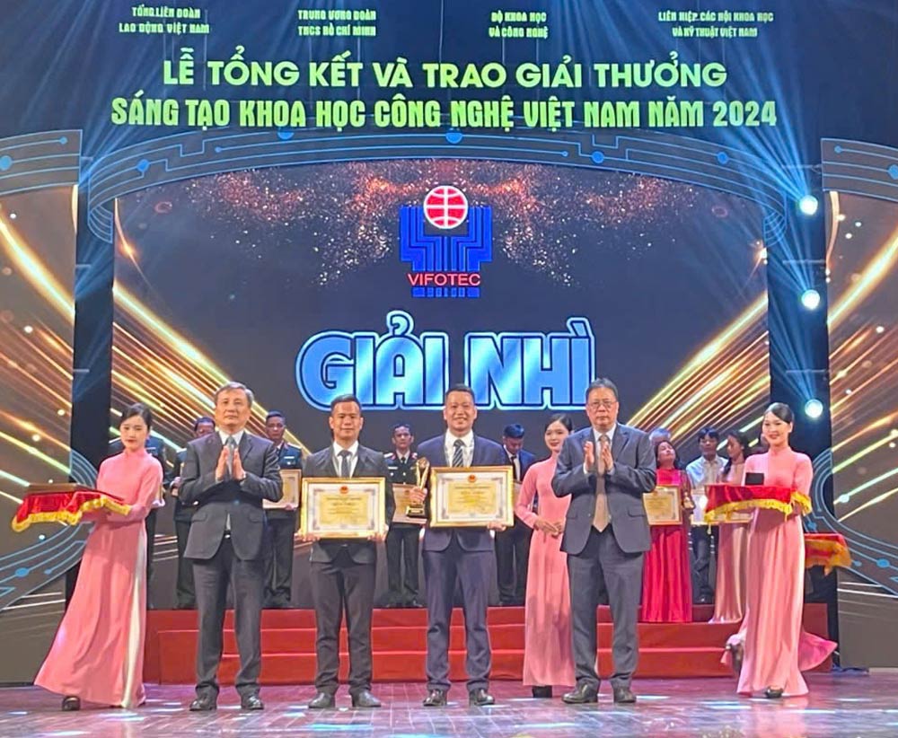 The Central Power Corporation (EVNCPC) won 5 awards at the Vietnam Science and Technology Innovation Awards 2024. Photo: Ngoc Thach