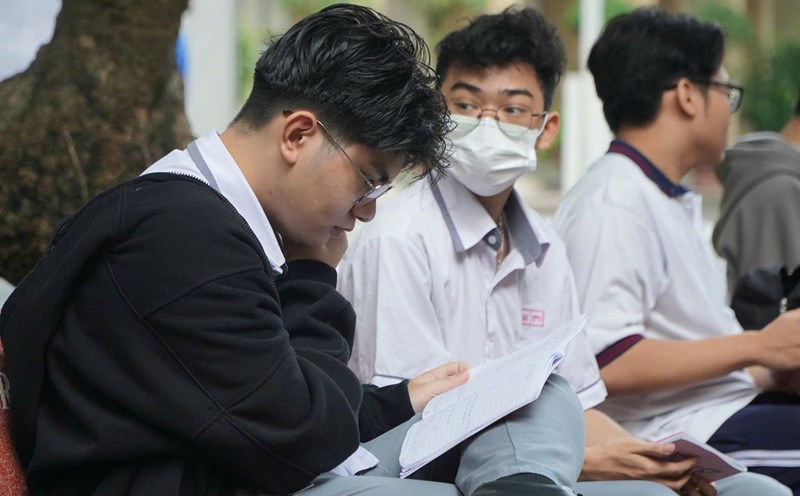 Candidates taking the second round of the Ho Chi Minh City National University's competency assessment exam. Photo: Chan Phuc