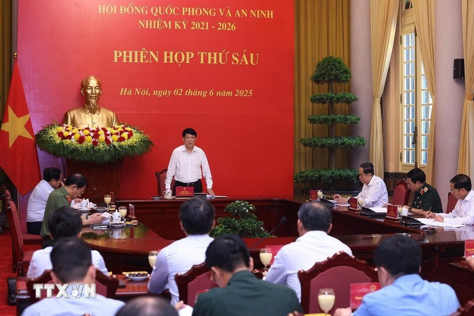 Chu tich nuoc Luong Cuong chu tri Phien hop thu sau Hoi dong Quoc phong va An ninh. Anh: TTXVN
